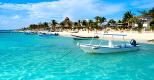 ¿Qué playas visitar en Puerto Morelos?