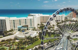 The new hot spot: The Great Ferris Wheel Cancun